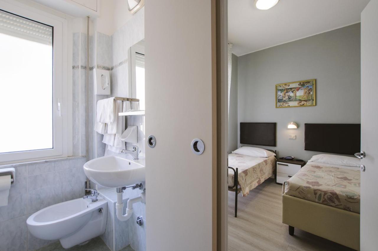 Milena Hotel 3*